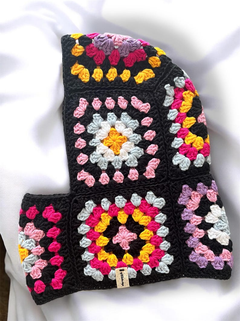 Granny square balaclava produktbillede